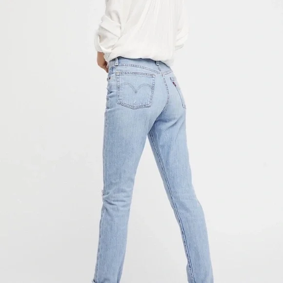 NWOT Levi’s 501 Distressed Jeans - Picture 3 of 12